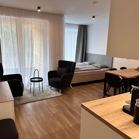 Apartment Sorry-hory *
